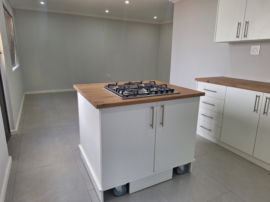 To Let 1 Bedroom Property for Rent in Retief Eastern Cape